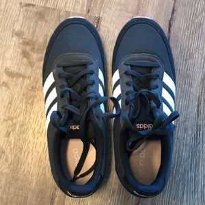 Adidas Women’s black & white